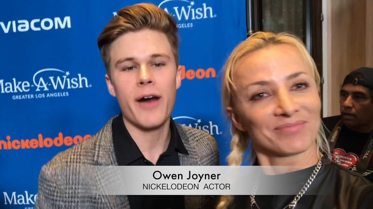 Thumbnail for Red Carpet Of Hollywood  with the Stars